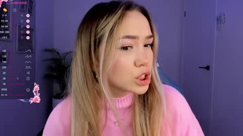 Snapshot of hottease_pvt chatting on December 10, 2024, 7:47 am hello Im Eva online show from December 10, 2024, 7:47 am