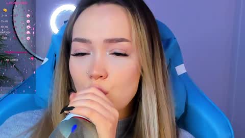 Snapshot of hottease_pvt chatting on January 5, 2025, 8:00 am hello Im Eva online show from January 5, 2025, 8:00 am