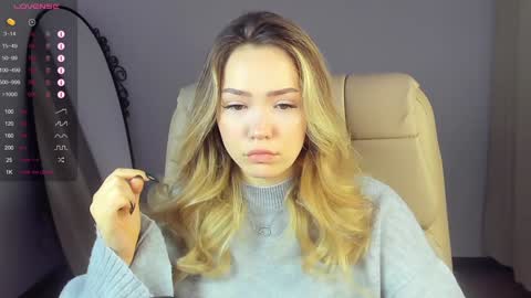 Snapshot of hottease_pvt chatting on January 18, 2025, 8:20 am hello Im Eva online show from January 18, 2025, 8:20 am