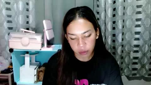 Snapshot of hottescum_intheworld chatting on October 19, 2025, 1:23 pm nika online show from October 19, 2025, 1:23 pm