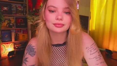 Snapshot of hottie_jane chatting on October 18, 2025, 9:21 am Jane  online show from October 18, 2025, 9:21 am