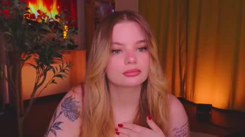 Snapshot of hottie_jane chatting on October 19, 2025, 1:45 pm Jane  online show from October 19, 2025, 1:45 pm