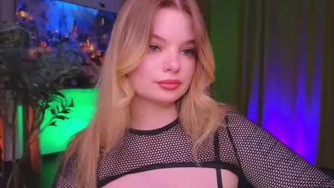 Snapshot of hottie_jane chatting on October 23, 2025, 3:44 pm Jane  online show from October 23, 2025, 3:44 pm