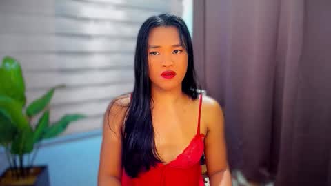 Maxine online show from September 17, 2025, 12:51 pm