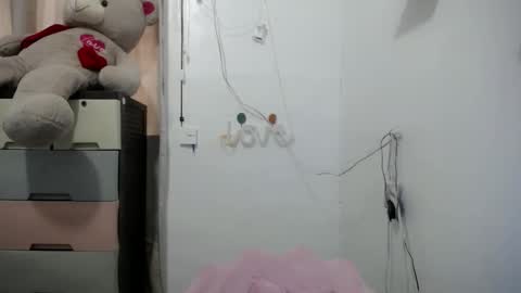 N I C A online show from December 11, 2024, 7:31 am