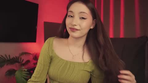 Snapshot of hottpeachh chatting on December 16, 2025, 5:40 pm hottpeachh online show from December 16, 2025, 5:40 pm