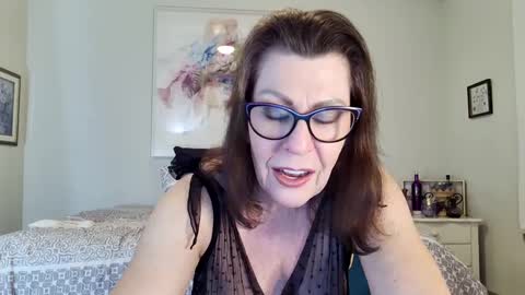 Snapshot of hottxgilf chatting on February 21, 2025, 1:44 am Maggie online show from February 21, 2025, 1:44 am