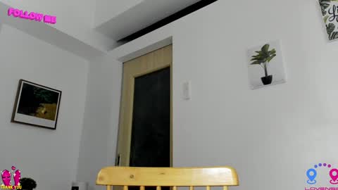 Snapshot of hottycrishinaxx chatting on December 8, 2024, 10:19 am crishinahotty online show from December 8, 2024, 10:19 am