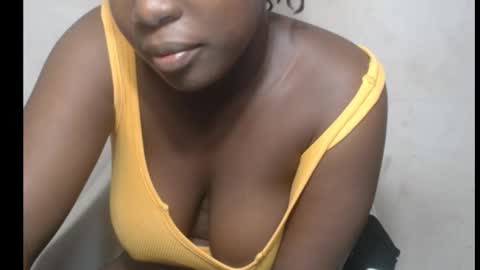 hottylissa1 online show from October 13, 2025, 7:03 pm