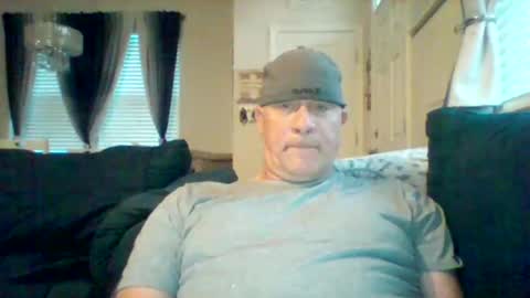 Snapshot of hotyummycock69 chatting on October 24, 2025, 11:28 am hotyummycock69 online show from October 24, 2025, 11:28 am