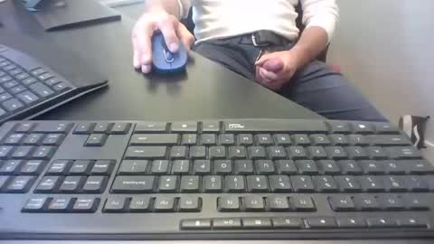 hoverday online show from October 22, 2025, 4:51 pm