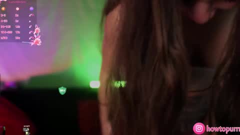 Snapshot of howtomeow chatting on September 15, 2025, 5:13 pm Mia online show from September 15, 2025, 5:13 pm