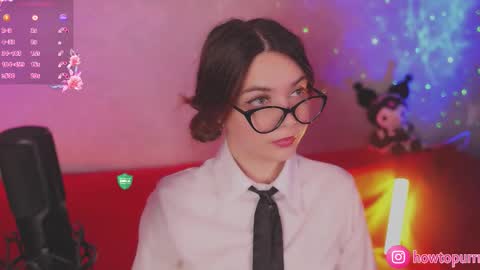 Snapshot of howtomeow chatting on October 10, 2025, 5:01 pm Mia online show from October 10, 2025, 5:01 pm