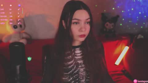 Snapshot of howtomeow chatting on November 3, 2025, 4:52 pm Mia online show from November 3, 2025, 4:52 pm