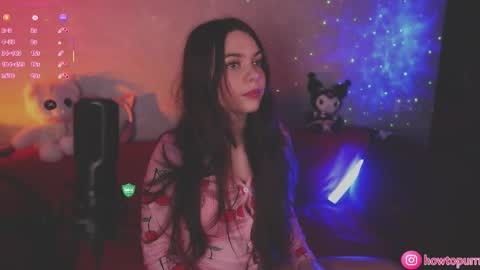 Snapshot of howtomeow chatting on November 9, 2025, 5:11 pm Mia online show from November 9, 2025, 5:11 pm