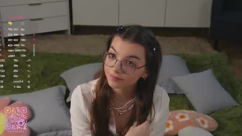 Diane online show from October 16, 2025, 7:04 pm