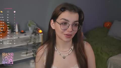 Diane online show from October 23, 2025, 7:12 pm