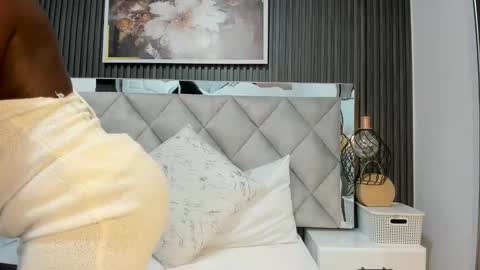 Snapshot of huddah_cam chatting on October 28, 2025, 11:14 am huddah online show from October 28, 2025, 11:14 am