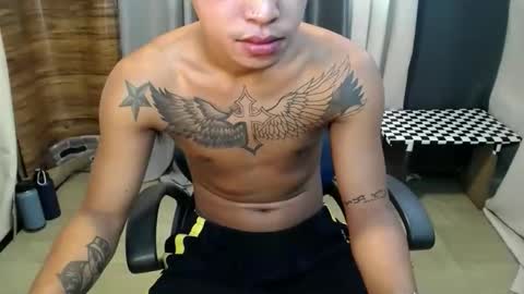 hugecockchristian online show from November 13, 2025, 3:05 am