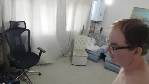 hugedick1965 online show from November 19, 2025, 10:48 am