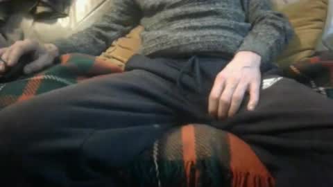 hugenob4u online show from December 25, 2024, 9:33 pm