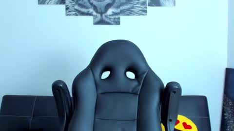 Snapshot of humber_eli chatting on December 2, 2024, 11:56 am Eli online show from December 2, 2024, 11:56 am