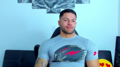 Snapshot of humber_eli chatting on January 28, 2025, 3:15 am Eli online show from January 28, 2025, 3:15 am