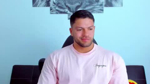 Snapshot of humber_eli chatting on February 18, 2025, 11:52 pm Eli online show from February 18, 2025, 11:52 pm