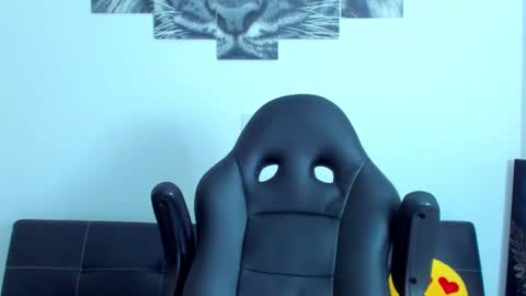 Snapshot of humber_eli chatting on February 25, 2025, 2:58 am Eli online show from February 25, 2025, 2:58 am