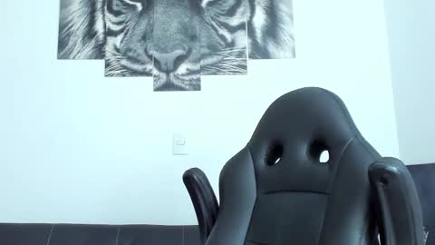 Snapshot of humber_eli chatting on September 8, 2025, 11:26 pm Eli online show from September 8, 2025, 11:26 pm