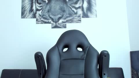 Snapshot of humber_eli chatting on October 1, 2025, 11:33 pm Eli online show from October 1, 2025, 11:33 pm