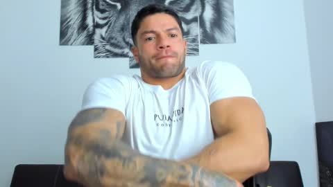 Snapshot of humber_eli chatting on October 3, 2025, 12:18 am Eli online show from October 3, 2025, 12:18 am