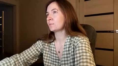 HumpyGrey online show from November 2, 2025, 5:59 pm