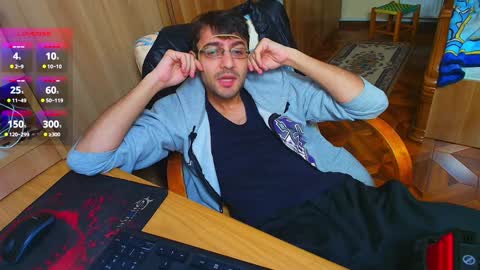 Snapshot of hungeddy chatting on December 7, 2024, 9:55 pm Eddy online show from December 7, 2024, 9:55 pm