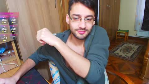 Snapshot of hungeddy chatting on December 21, 2024, 11:55 am Eddy online show from December 21, 2024, 11:55 am