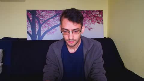 Snapshot of hungeddy chatting on October 3, 2025, 5:04 am Eddy online show from October 3, 2025, 5:04 am