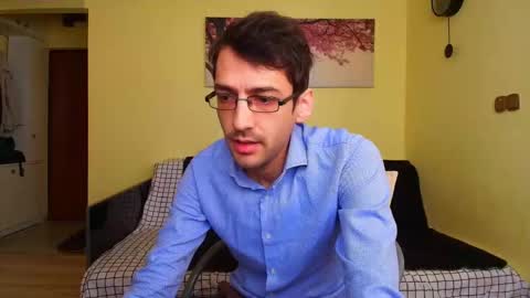 Snapshot of hungeddy chatting on December 4, 2025, 8:34 am Eddy online show from December 4, 2025, 8:34 am