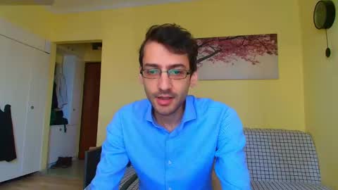 Snapshot of hungeddy chatting on December 5, 2025, 8:45 am Eddy online show from December 5, 2025, 8:45 am