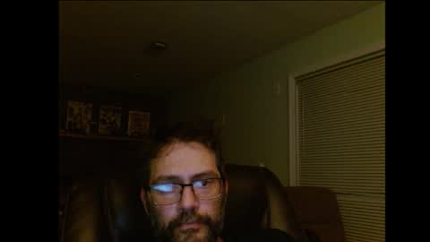 Snapshot of hunglonelyguy chatting on October 27, 2025, 12:36 am LonelyGuy online show from October 27, 2025, 12:36 am