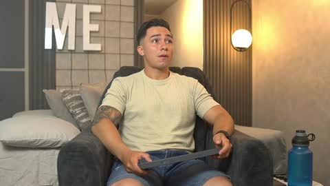 hunk_ryan online show from September 16, 2025, 12:06 pm