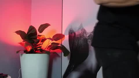 hunk_ryan online show from September 30, 2025, 6:24 pm