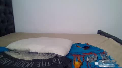 hunny online show from December 16, 2025, 3:11 am