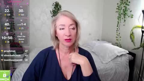 Snapshot of hunters_woman chatting on October 18, 2025, 2:25 am Irena online show from October 18, 2025, 2:25 am