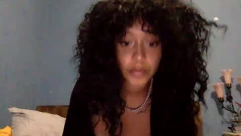 Snapshot of hunyybunz chatting on December 6, 2024, 2:24 am Goddess Hunyy online show from December 6, 2024, 2:24 am