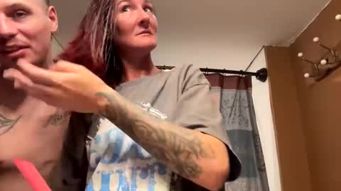 Snapshot of husbandandwife2011 chatting on March 9, 2025, 5:55 am husbandandwife2011 online show from March 9, 2025, 5:55 am