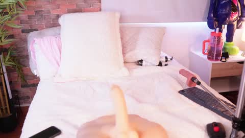 Snapshot of i_am_lucy1 chatting on January 18, 2025, 3:49 pm Lucy online show from January 18, 2025, 3:49 pm