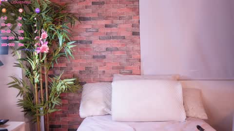 Snapshot of i_am_lucy1 chatting on January 22, 2025, 9:13 am Lucy online show from January 22, 2025, 9:13 am