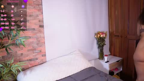 Snapshot of i_am_lucy1 chatting on February 21, 2025, 9:56 am Lucy online show from February 21, 2025, 9:56 am