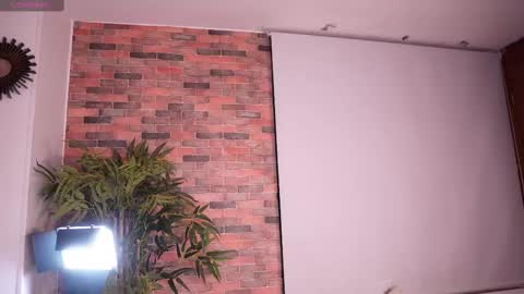 Snapshot of i_am_lucy1 chatting on March 7, 2025, 9:29 am Lucy online show from March 7, 2025, 9:29 am