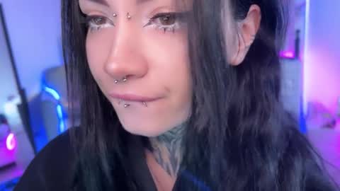 Snapshot of i_died_again chatting on October 22, 2025, 8:47 am Asya online show from October 22, 2025, 8:47 am